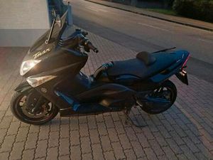 YAMAHA T MAX