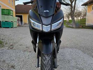 APRILIA SXR 50 2023 SCHWARZ