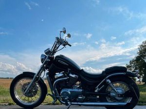 SUZUKI INTRUDER VS 800