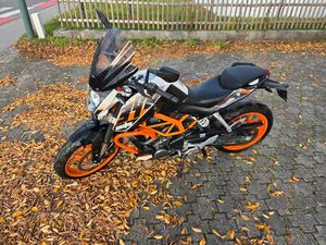 KTM DUKE 390