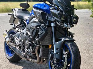 YAMAHA MT 10/ SCHECKHEFTGEPFLEGT