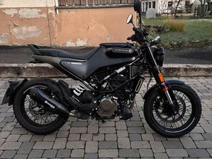 HUSQVARNA SVARTPILEN 125 CCM 2023