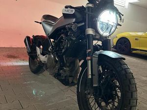 HUSQVARNA SVARTPILEN 401