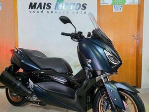 YAMAHA XMAX 250