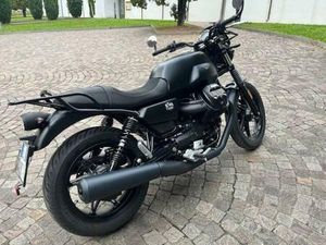 VENDO MOTO GUZZI V7 STONE (2021 - 24) USATA A TORINO (CODICE 9880021) - MOTO.IT
