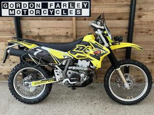 2002 SUZUKI DR-Z400 SK2 ENDURO BIKE. SUZUKI TRAIL BIKE.