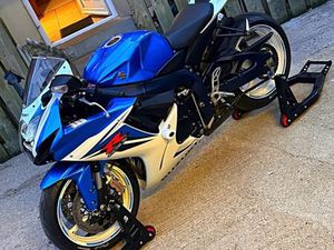 SUZUKI GSXR, 2011, 599 (CC)