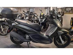 VENDO PIAGGIO BEVERLY 300 S I.E. ABS-ASR (2016 - 20) USATA A GENOVA (CODICE 9879762) - MOTO.IT
