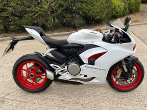 2022 71 DUCATI PANIGALE V2 WHITE - 1421 MILES HPI CLEAR SPORTS 955 NEW MOT