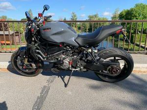 DUCATI MONSTER 1200