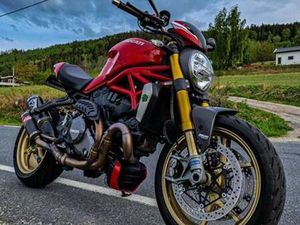 DUCATI MONSTER 1200