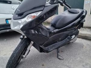 HONDA PCX 125 CC 2011 NOGUEIRA, FRAIÃO E LAMAÇÃES