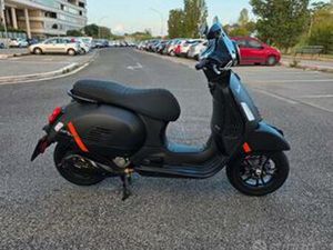 VESPA 300 GTS HPE SUPER SPORT