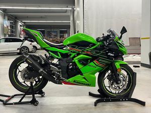 KAWASAKI NINJA 125 ARROW AUSPUFFANLAGE KURZES KENNZEICHEN