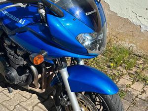KAWASAKI ZR 7S