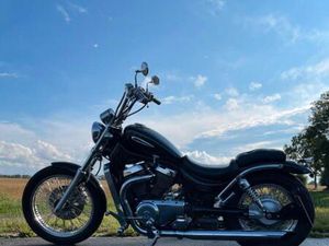 SUZUKI INTRUDER VS 800