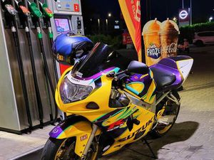 SPRZEDAM SUZUKI GSX-R 600 K3 W MALOWANIU ALSTARE PIASECZNO