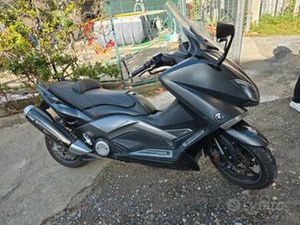 YAMAHA T MAX 530