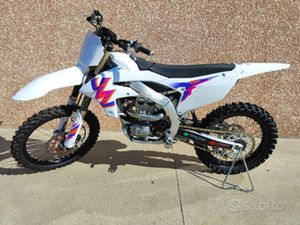 YAMAHA YZF 250 2024