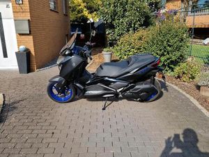 YAMAHA X MAX 125 CCM MOTORROLLER XMAX WIE NEU