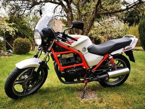 OLDTIMER HONDA CB450S