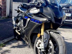 YAMAHA YZF-R1