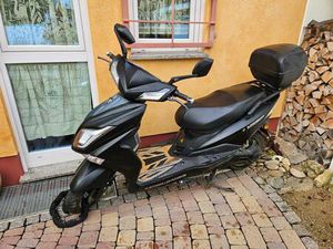 E-SCOOTER FUTURA BLACK HAWK