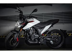 MALAGUTI DRAKON125 NEU NUR 8KM VK JETZT 2995€ STATT 3999€