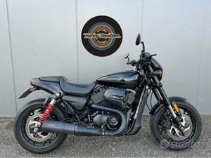 HARLEY-DAVIDSON STREET ROD