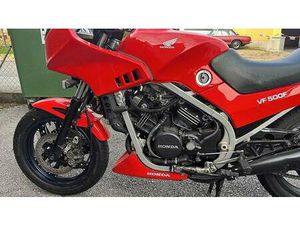 VENDO MOTO HONDA VF500 CANTON TESSIN -