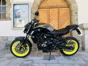 YAMAHA MT 07