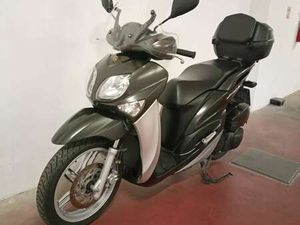 YAMAHA XENTER 150 NERO