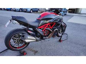 CARBON RED QUICKSHIFTER