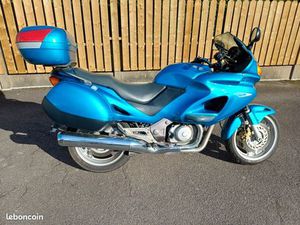 MOTO HONDA DEAUVILLE 650