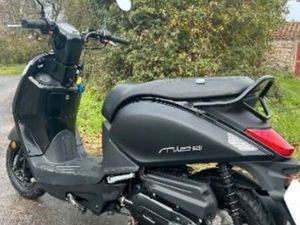 SCOOTER 50 CC - MIO 50 NOIR MAT E5