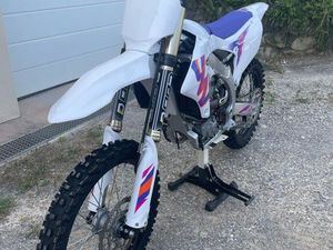 YAMAHA 250 YZF 50TH 2024