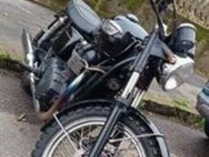 TRIUMPH BONNEVILLE 800