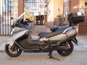 SUZUKI BURGMAN 650 EXECUTIVE ABS