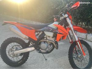 MOTO KTM 250