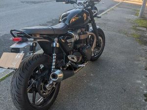 TRIUMPH SPEED TWIN 1200
