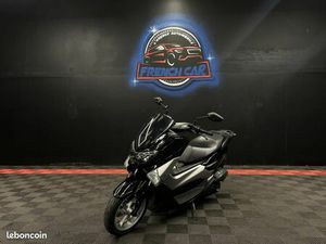 YAMAHA N-MAX