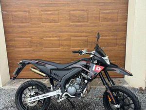 MOTO 50 CC DERBI