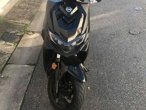 SCOOTER TRES PROCHE DU NEUF