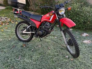 YAMAHA XT 125