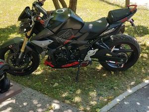 SUZUKI GSR 750 EDITION FREEGUN