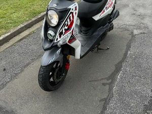 VEND SCOOTER 50 SYM CROX 4T