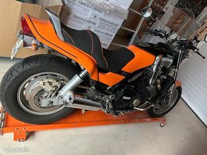 YAMAHA FZX 750
