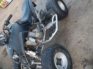 VEND QUAD 400 ARTICLES CAT