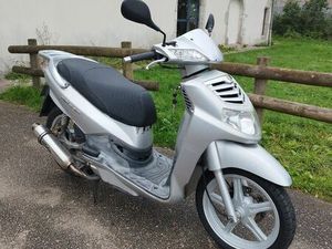 SCOOTER SYM 125 CT OK