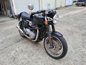 TRIUMPH THRUXTON 1200
